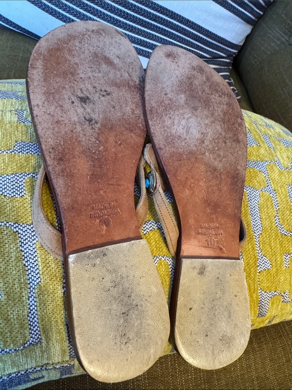 Mystique Boutique Brown Leather Sandal with Turquoise Accents - Picture 7 of 9